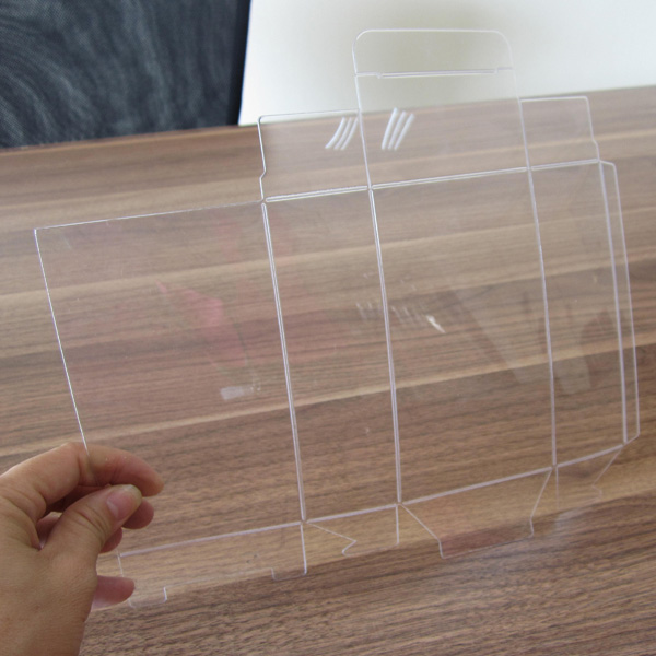 PVC/PET柔軟線膠盒高頻模切機(jī) PVC/PET柔軟線膠盒高頻模切機(jī)