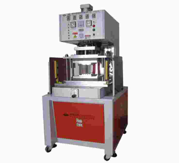 單頭式高周波皮套電壓機(jī)A-8000 單頭式高周波皮套電壓機(jī)A-8000